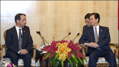 Thủ tướng Nguyễn Tấn Dũng tham dự các hội nghị cấp cao tại Lào - ảnh 2